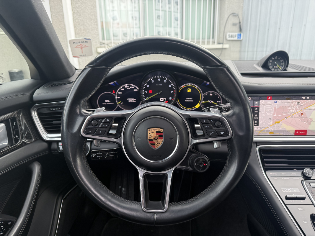 Porsche Panamera — 16