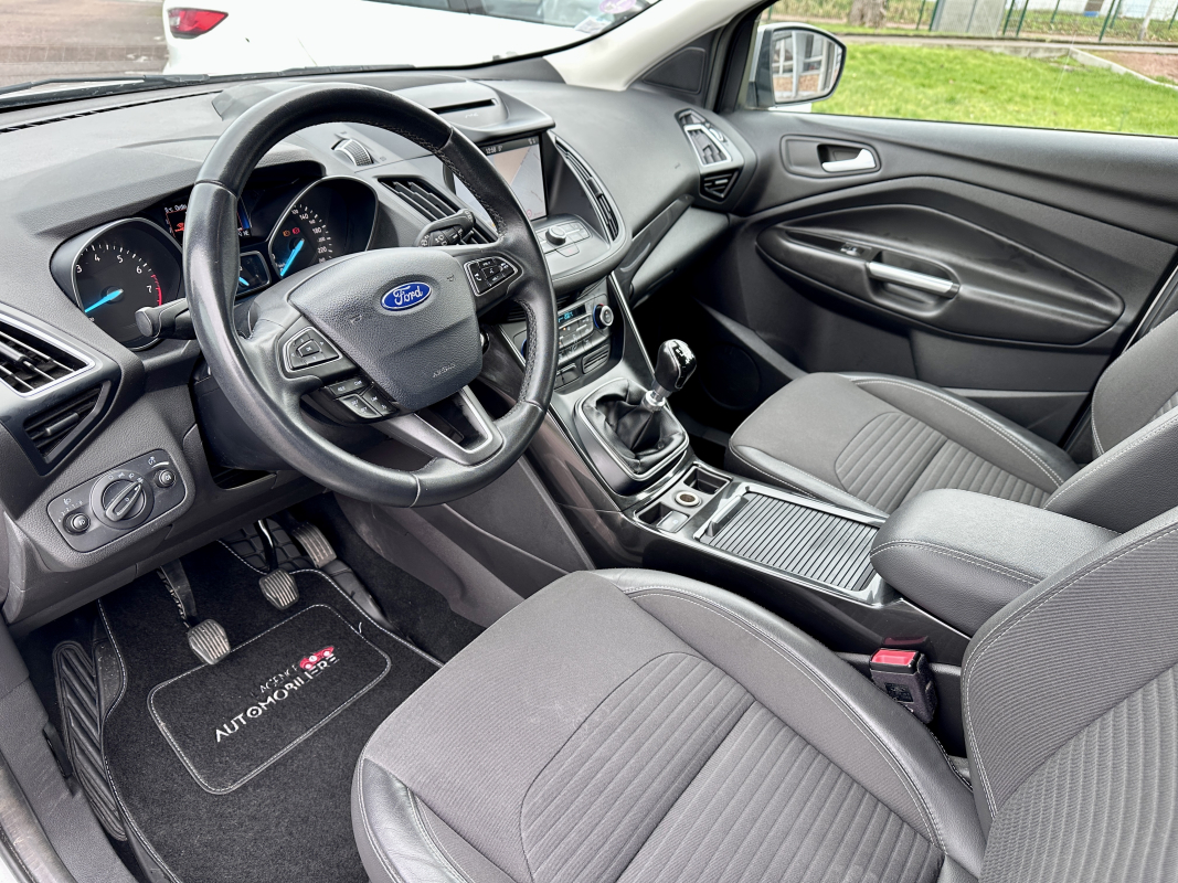 Ford Kuga — 9