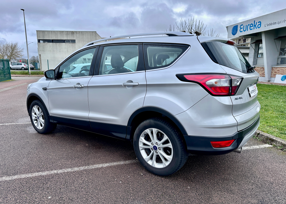Ford Kuga — 7