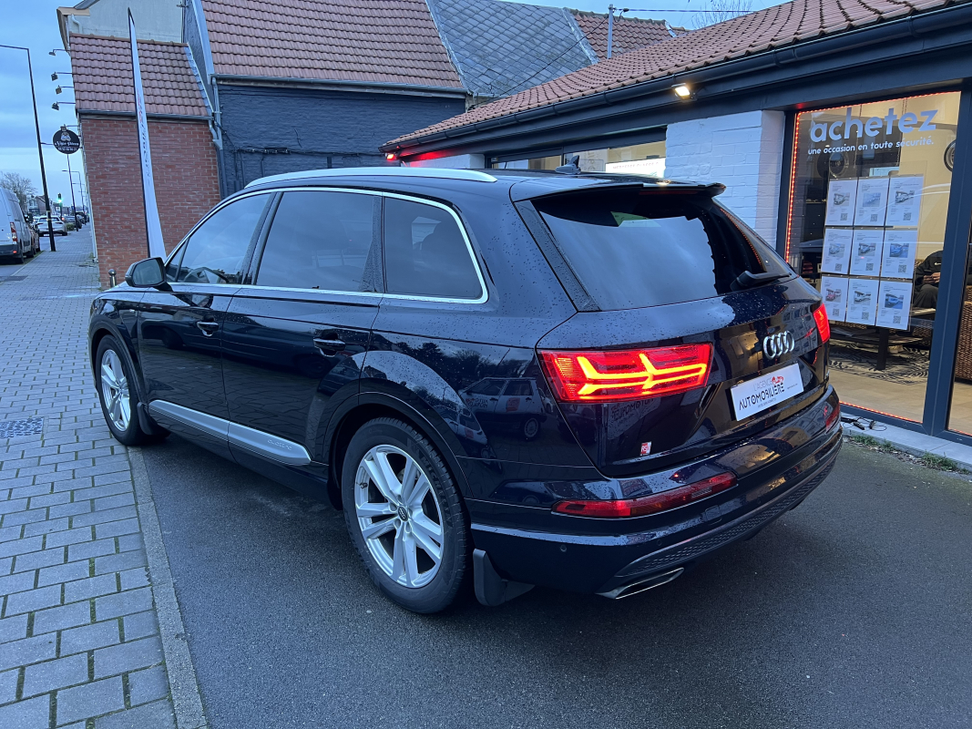 Audi Q7 — 3
