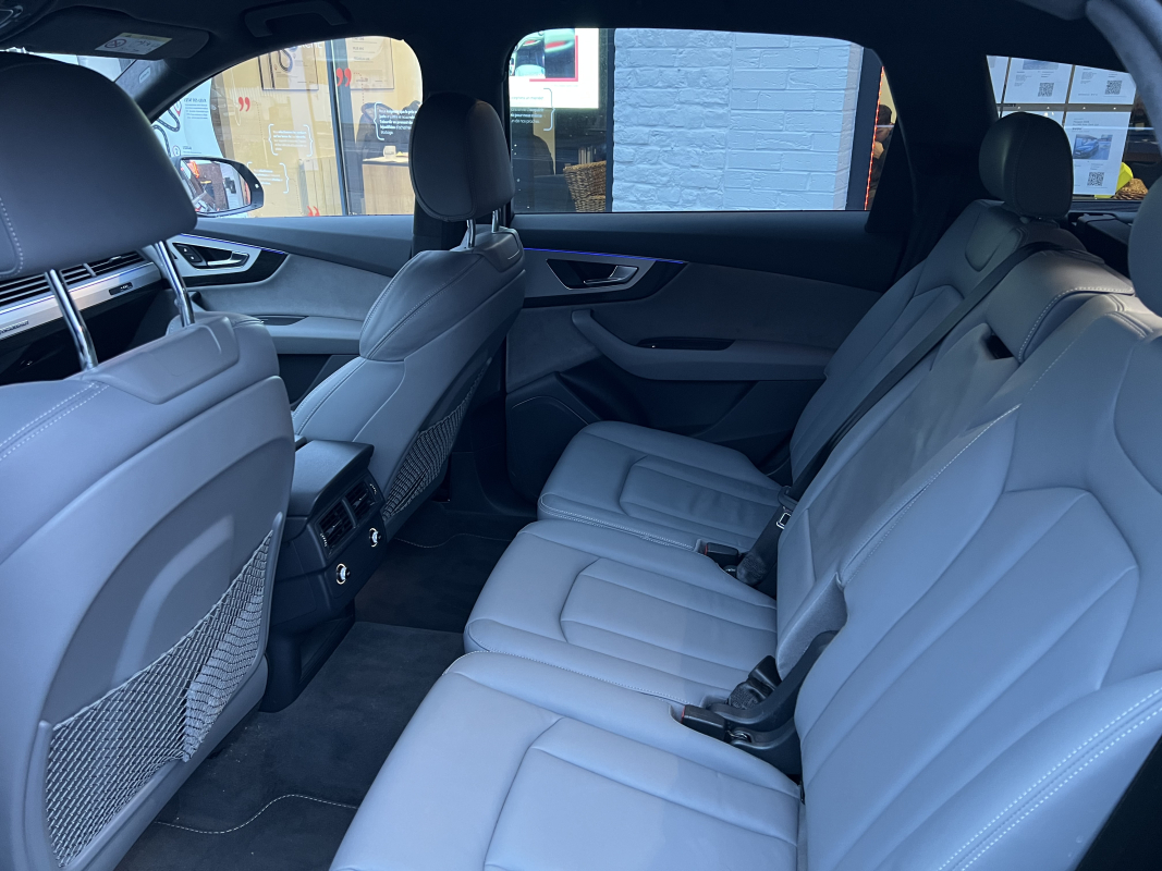 Audi Q7 — 13