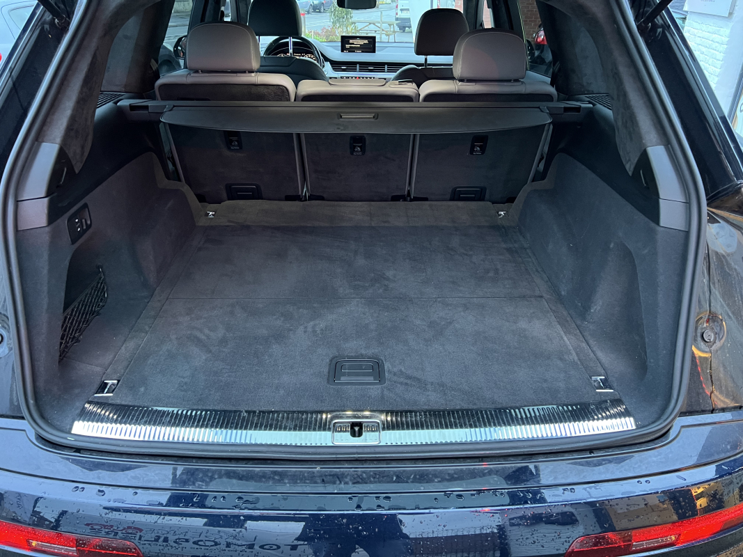 Audi Q7 — 16