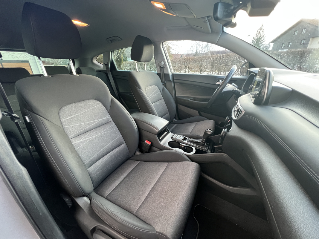 Hyundai Tucson — 12