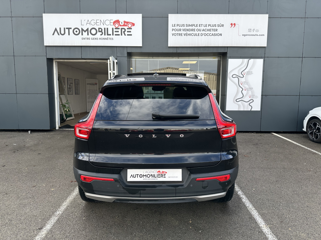 Volvo XC40 — 5