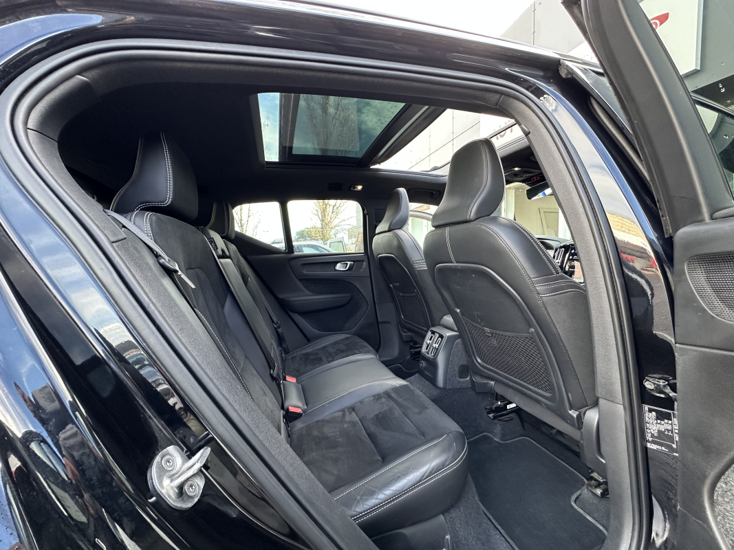 Volvo XC40 — 19