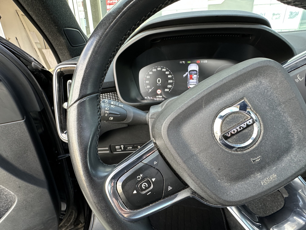 Volvo XC40 — 13