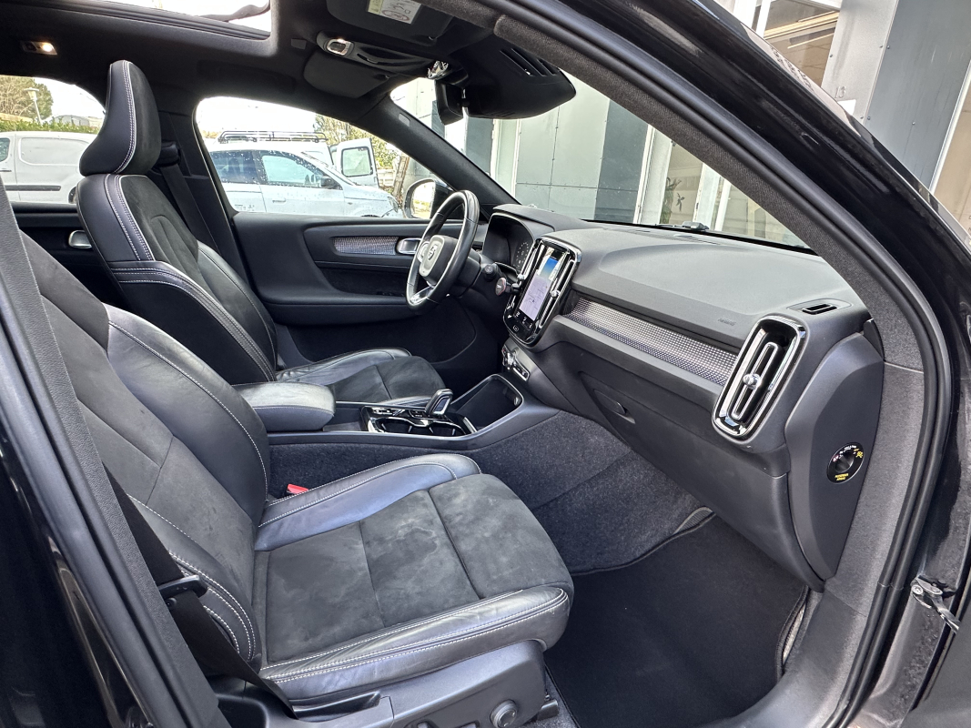 Volvo XC40 — 21