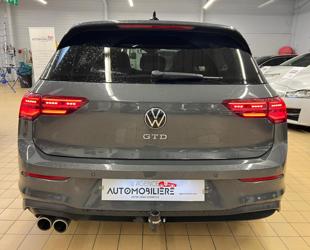Volkswagen Golf — 9