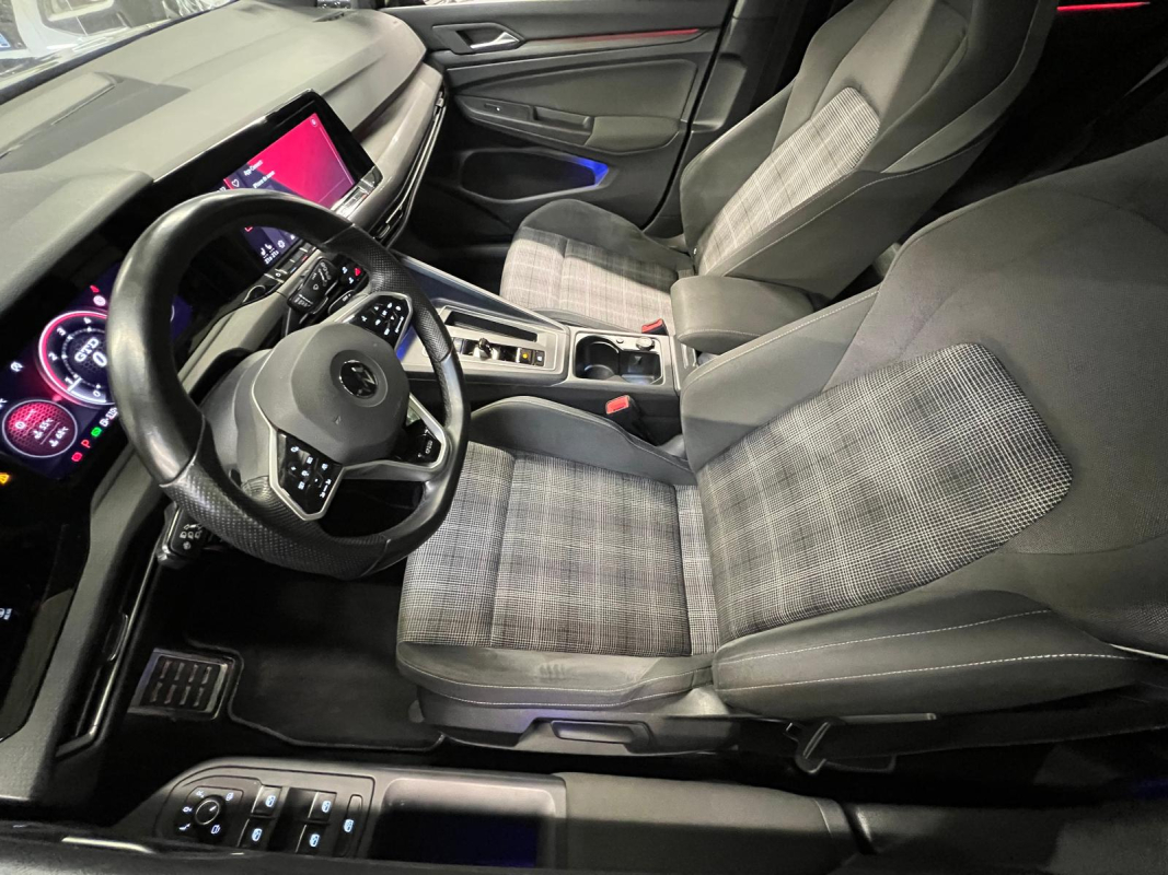 Volkswagen Golf — 14