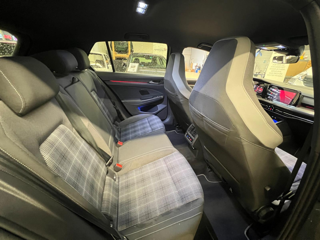 Volkswagen Golf — 28