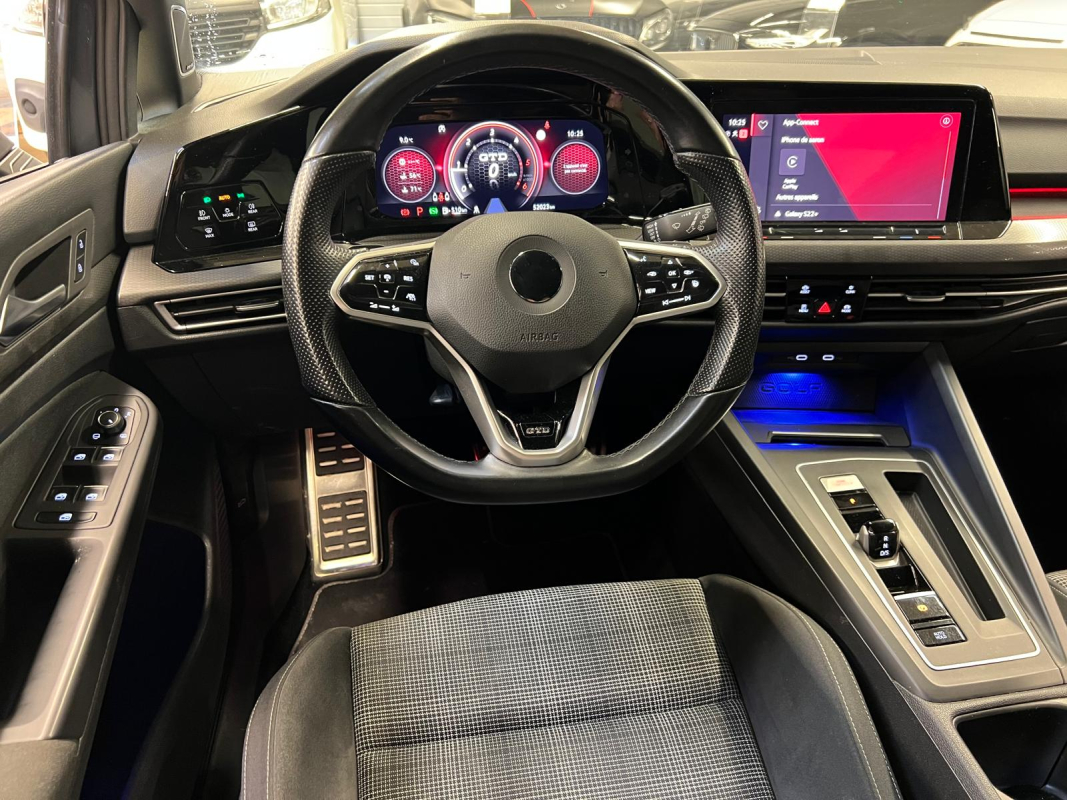 Volkswagen Golf — 11