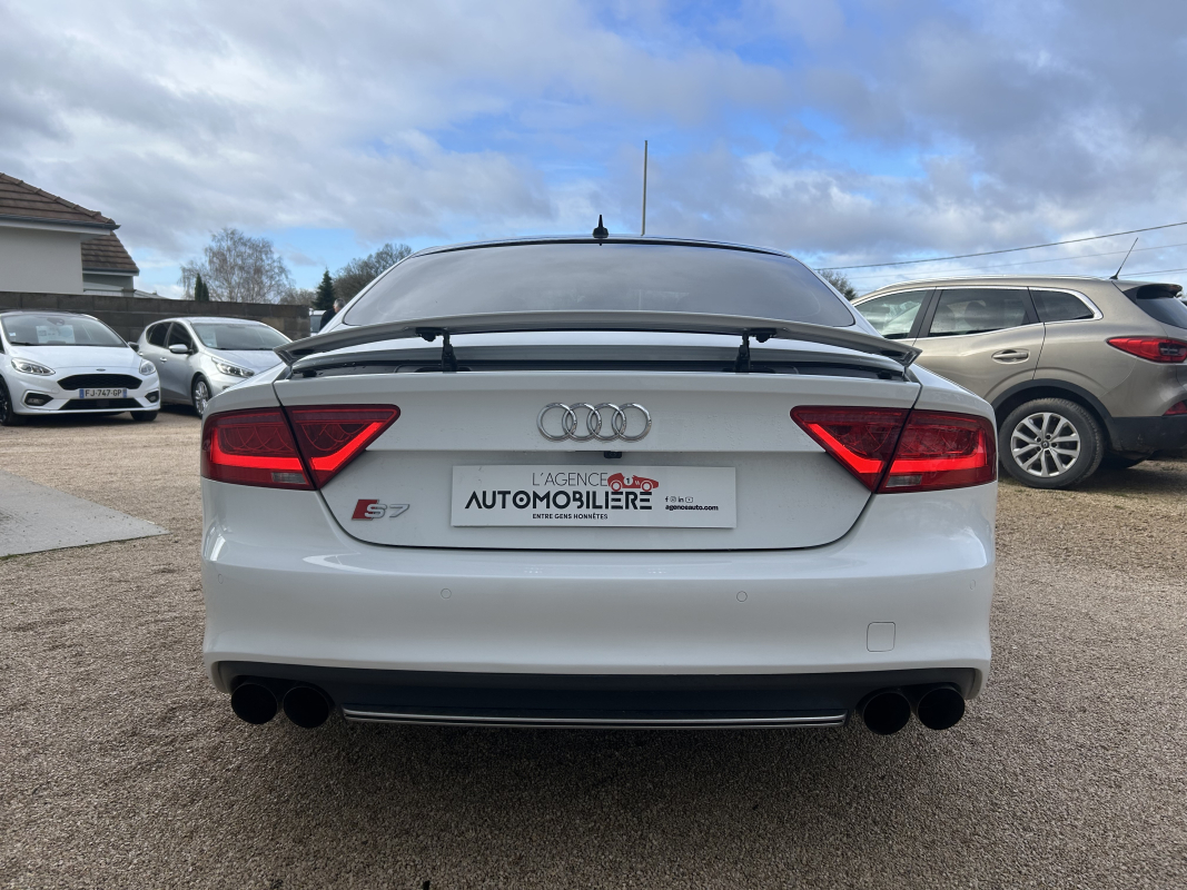 Audi S7 — 7
