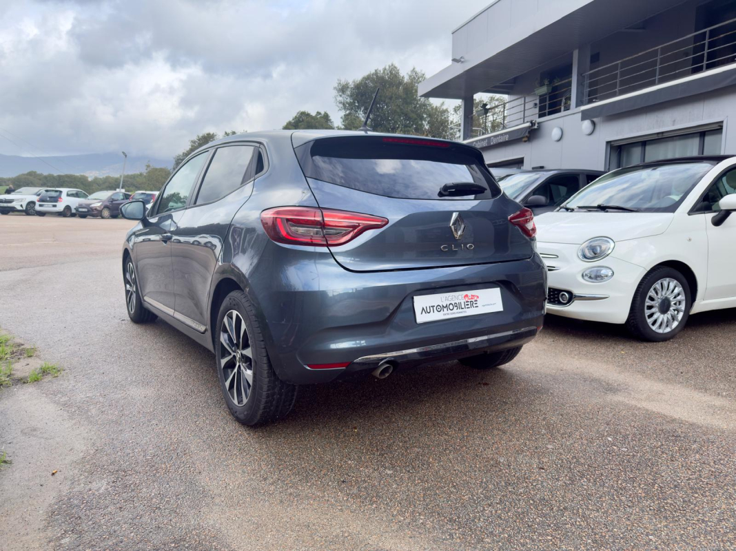 Renault Clio — 6