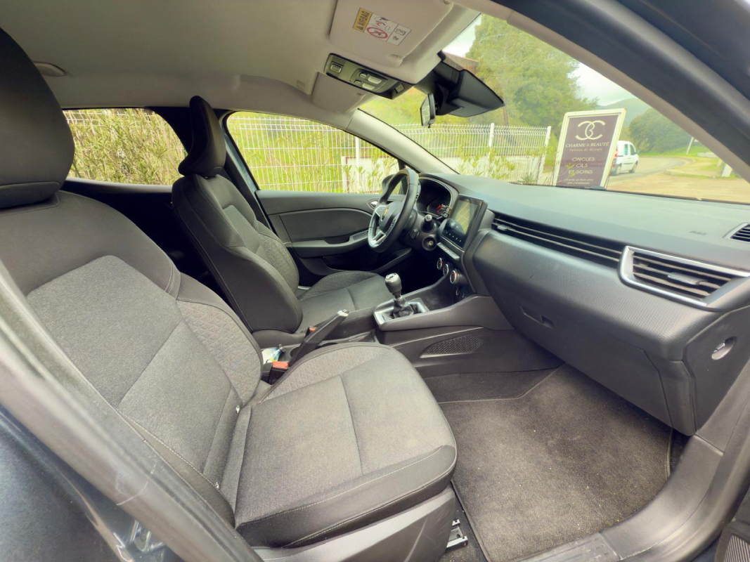 Renault Clio — 8