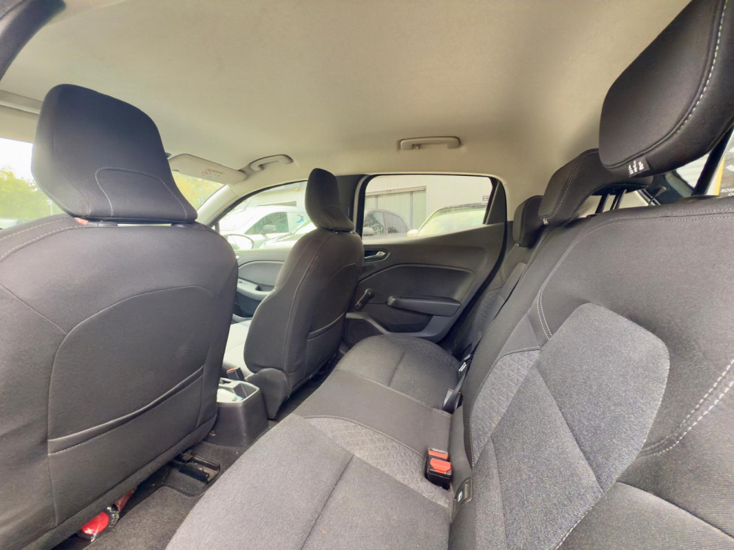 Renault Clio — 10