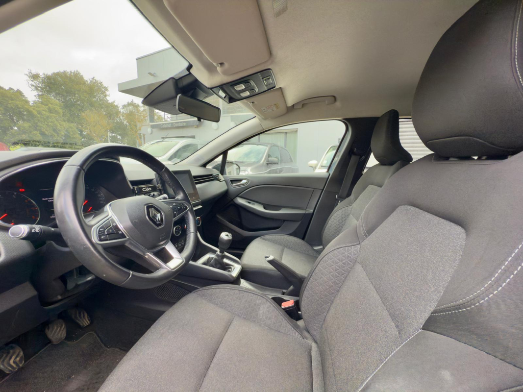 Renault Clio — 11