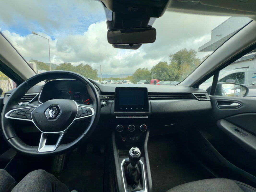 Renault Clio — 12