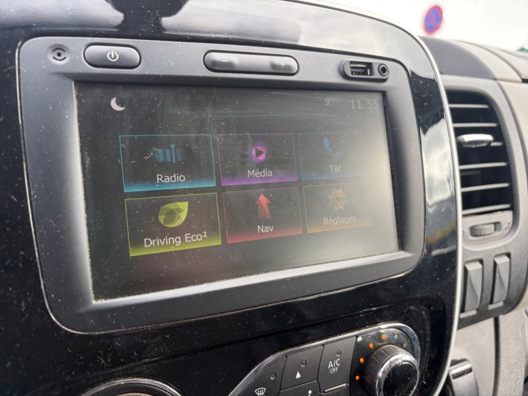 Renault Trafic — 10