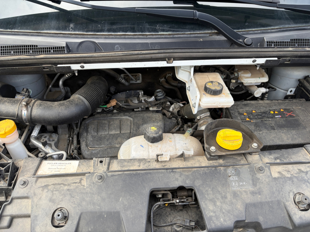 Renault Trafic — 11