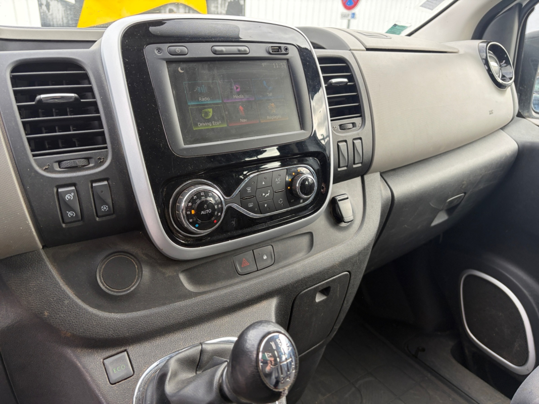Renault Trafic — 18