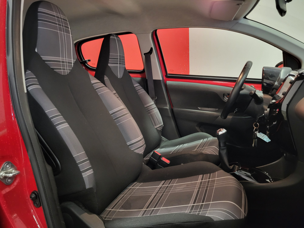 Peugeot 108 — 12