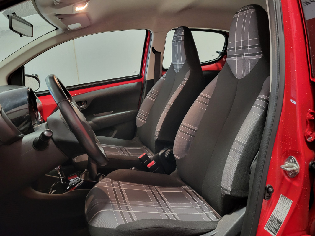 Peugeot 108 — 10