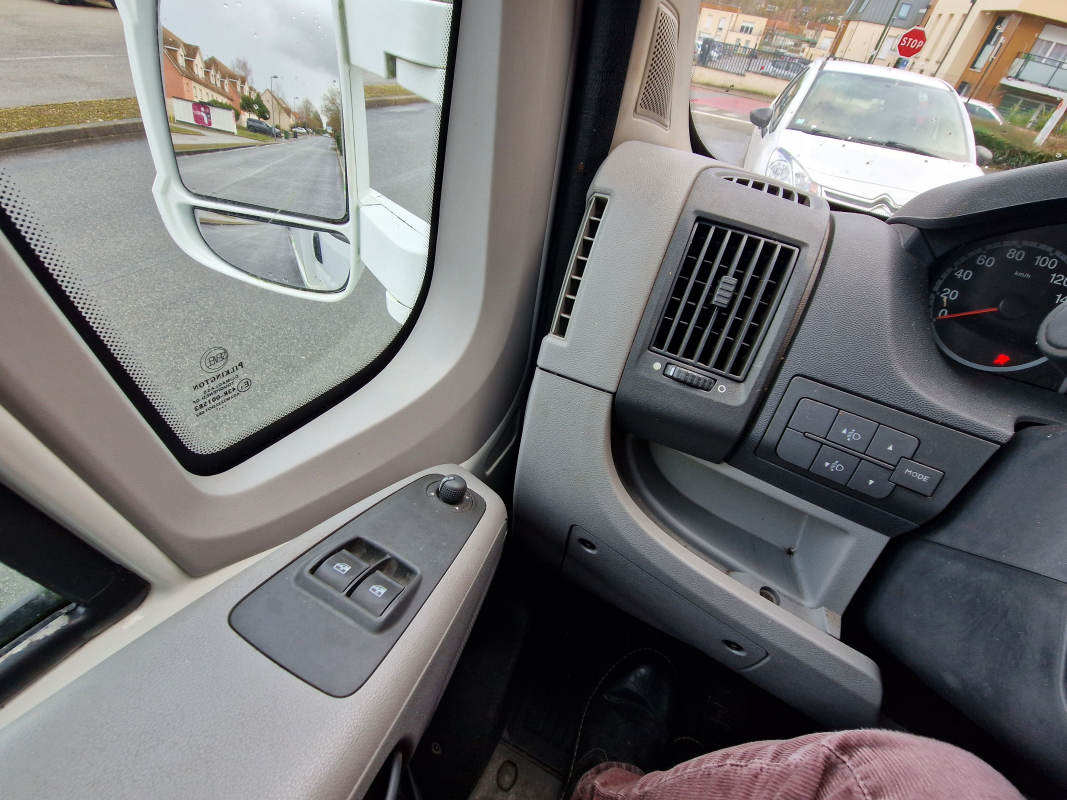 Peugeot Boxer — 33