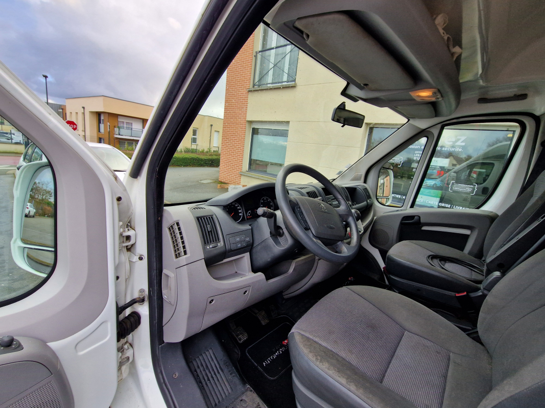 Peugeot Boxer — 12