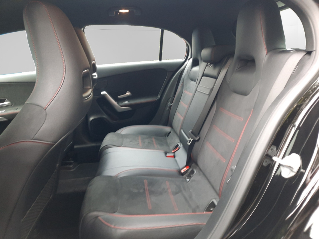 Mercedes Classe A — 32