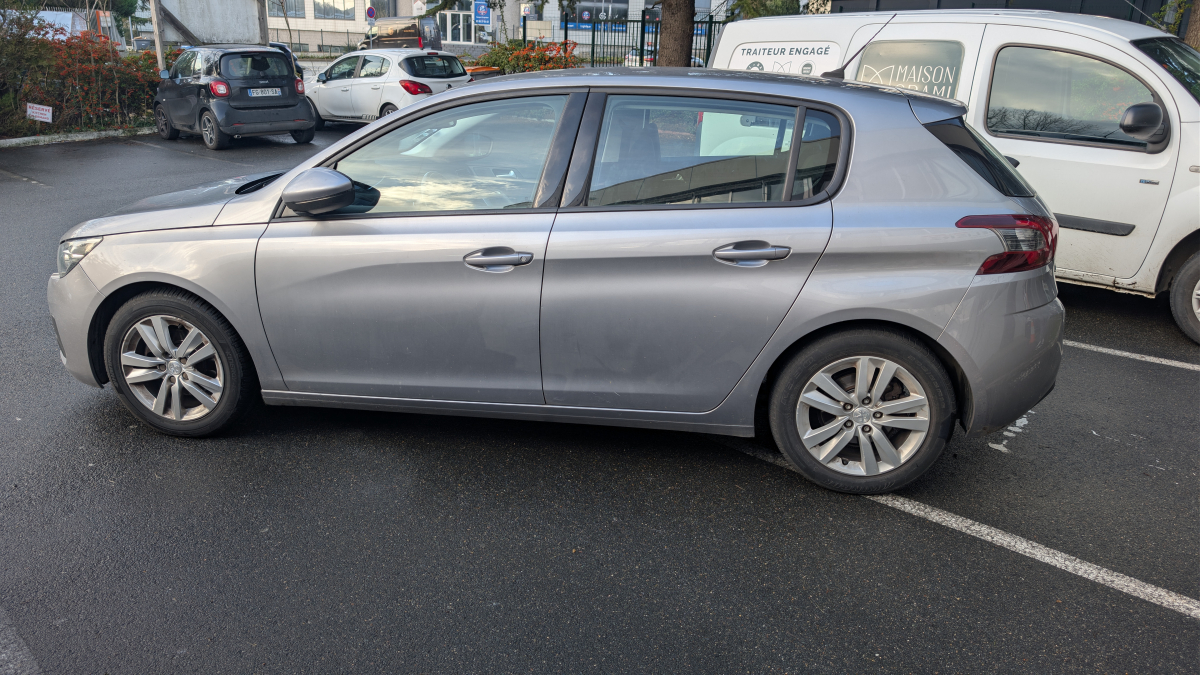 Peugeot 308 — 4