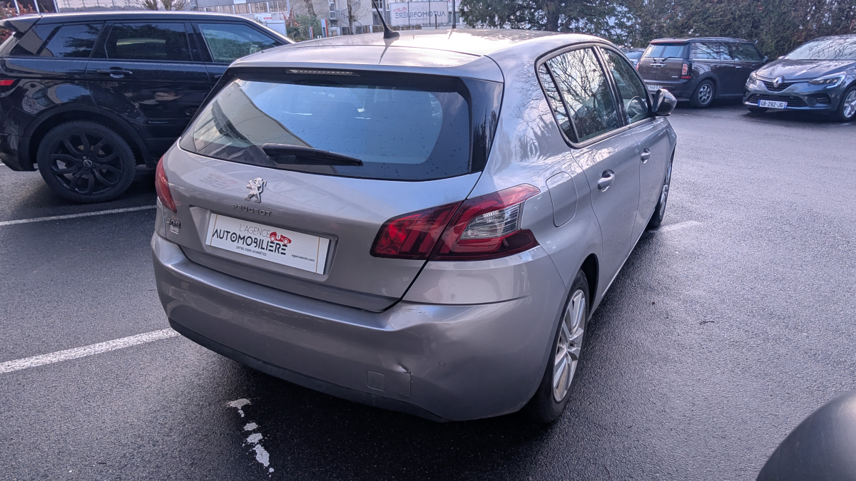 Peugeot 308 — 7