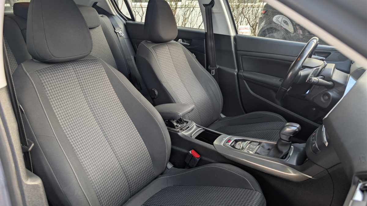 Peugeot 308 — 11