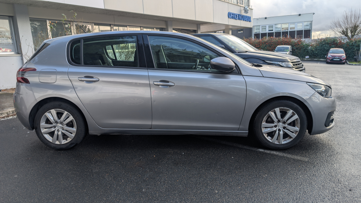 Peugeot 308 — 8