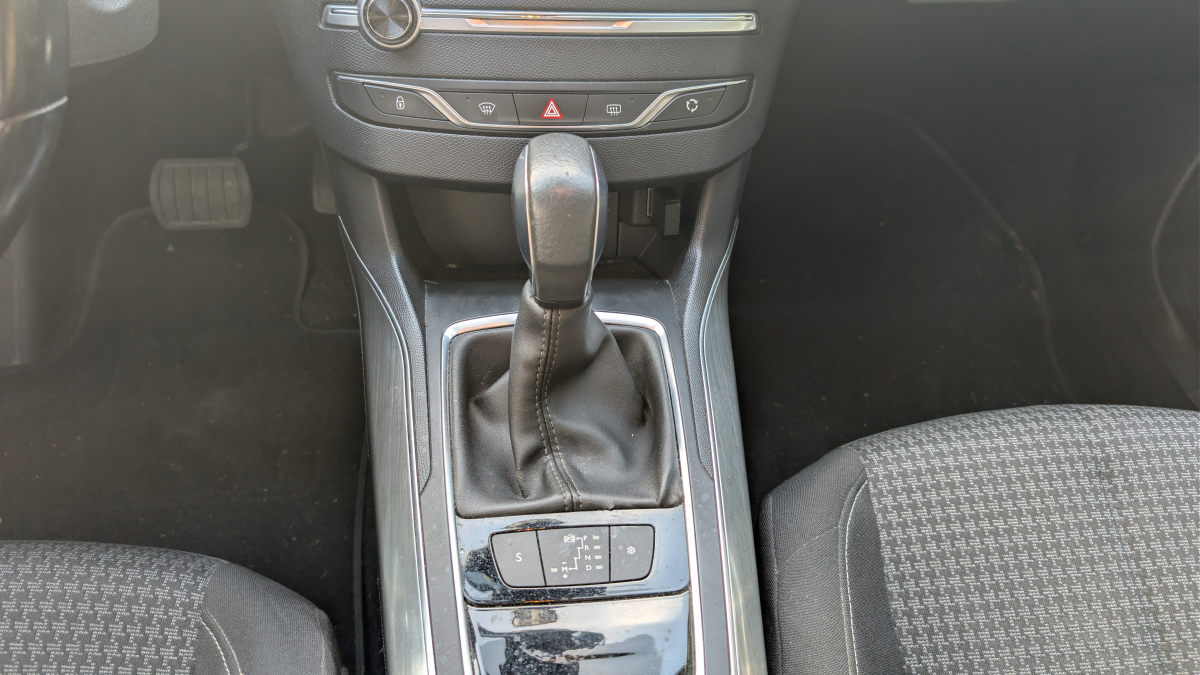 Peugeot 308 — 16