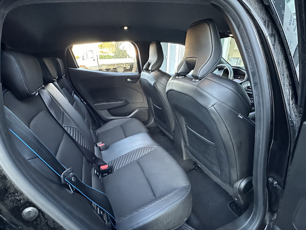 Renault Clio — 21