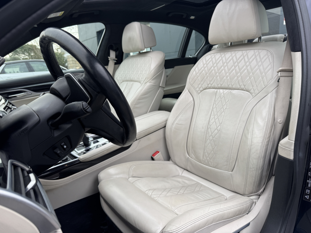 Bmw Série 7 — 9