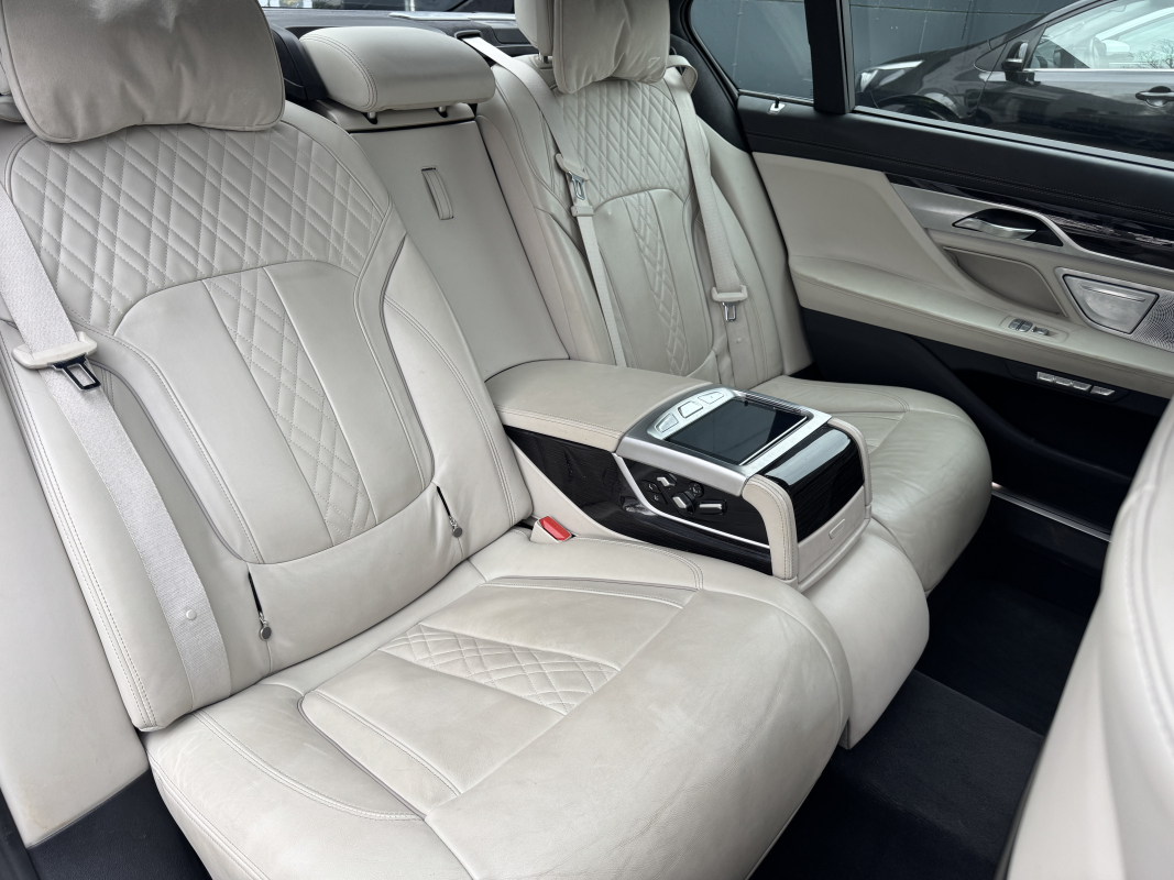 Bmw Série 7 — 27
