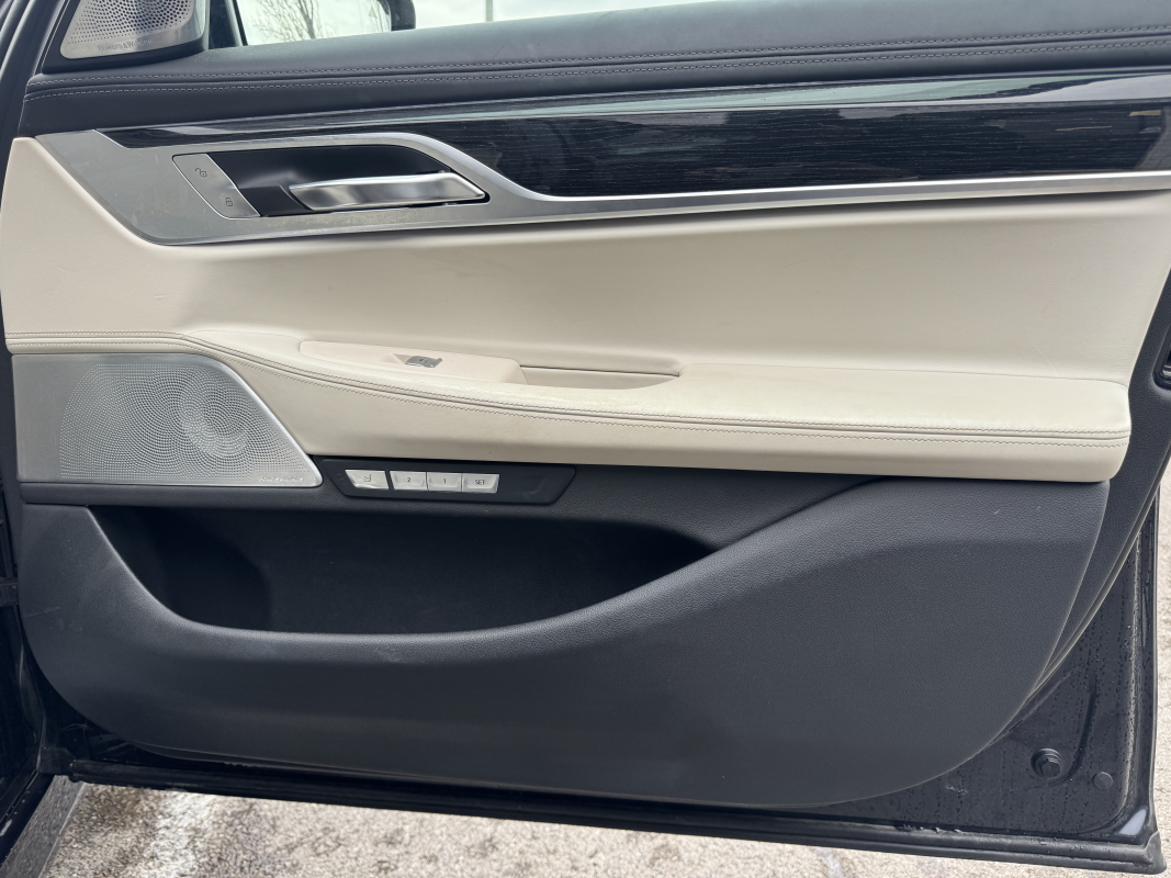 Bmw Série 7 — 29