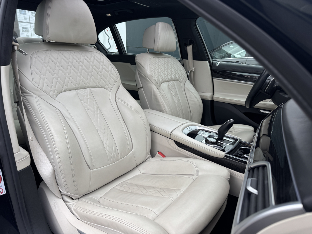 Bmw Série 7 — 31