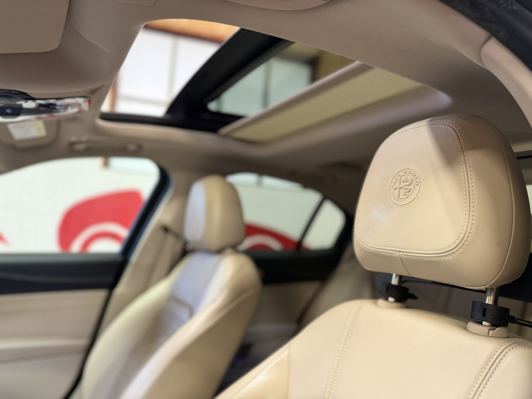 Alfa Romeo Giulia — 10