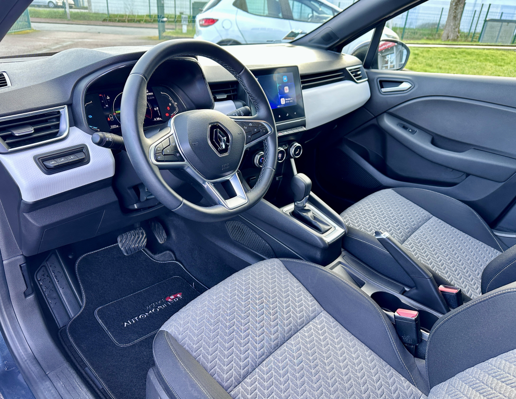 Renault Clio — 9