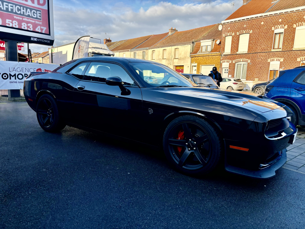 Dodge Challenger — 6