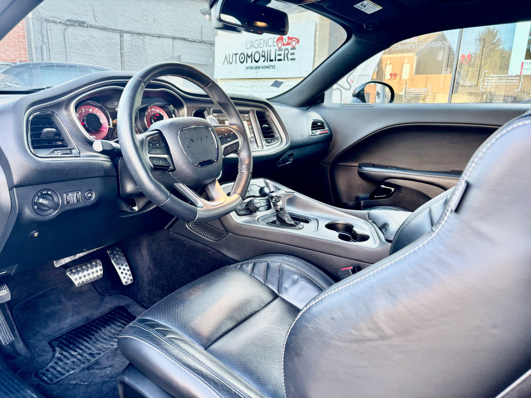 Dodge Challenger — 13