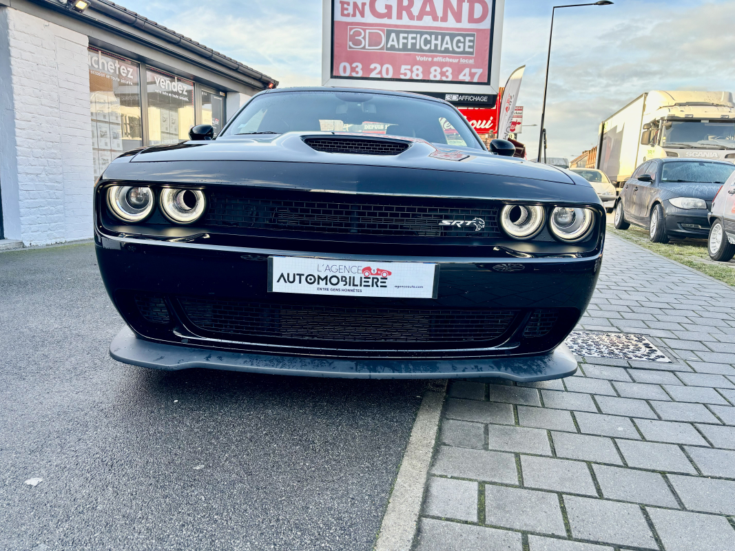 Dodge Challenger — 8