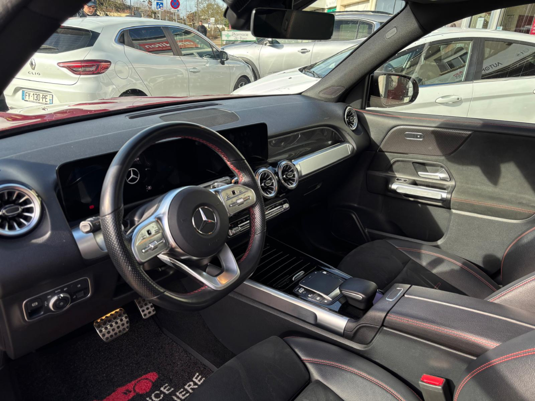 Mercedes GLB — 10