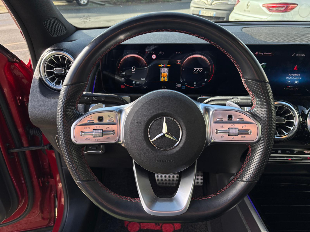 Mercedes GLB — 14