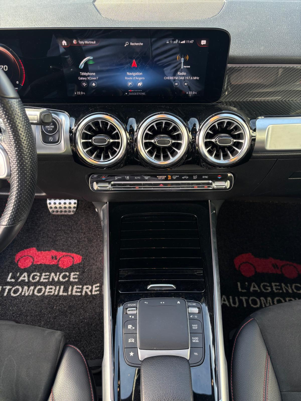 Mercedes GLB — 15