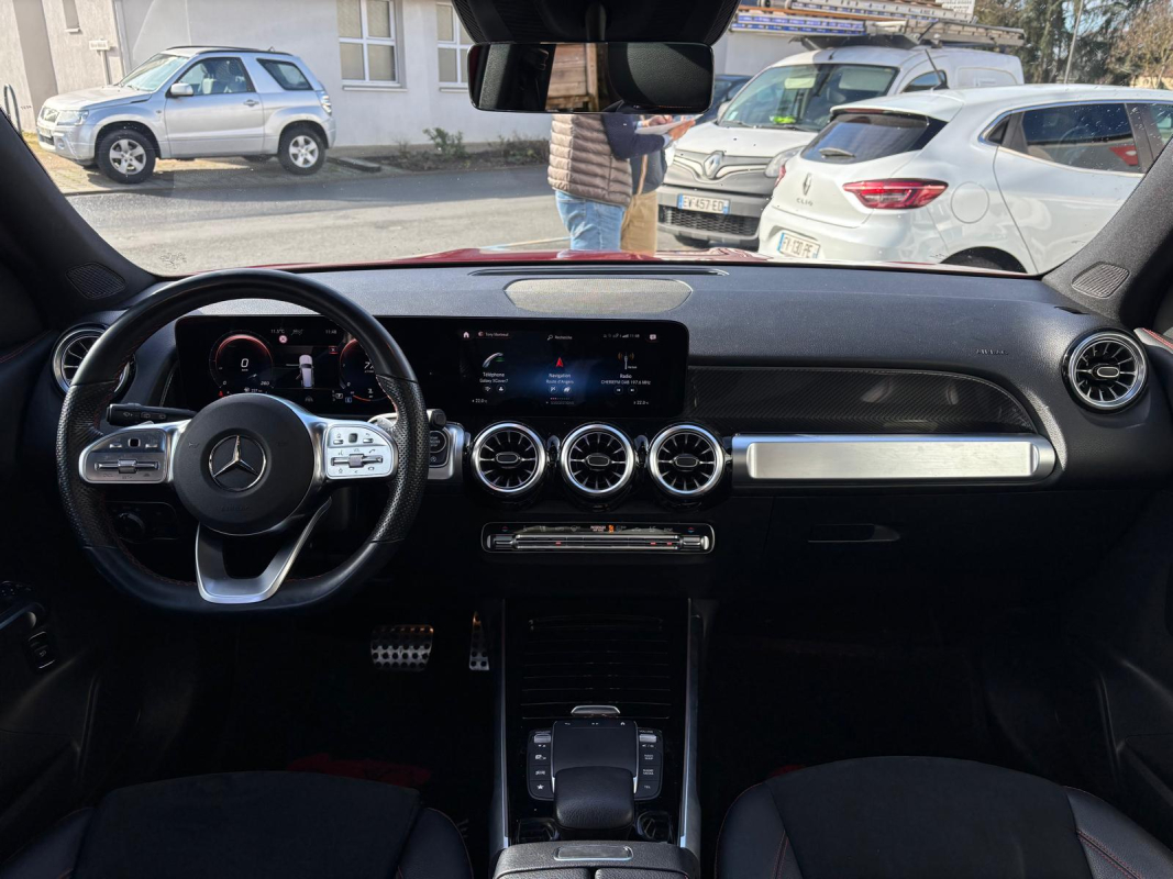 Mercedes GLB — 11