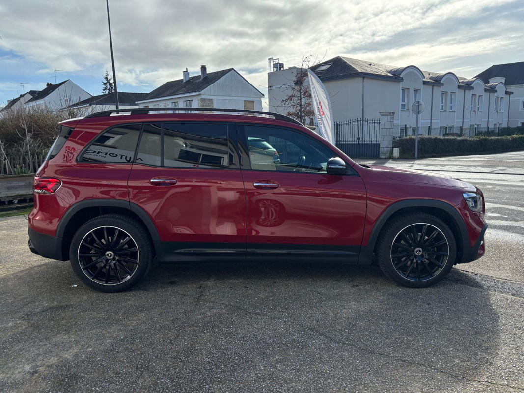Mercedes GLB — 4
