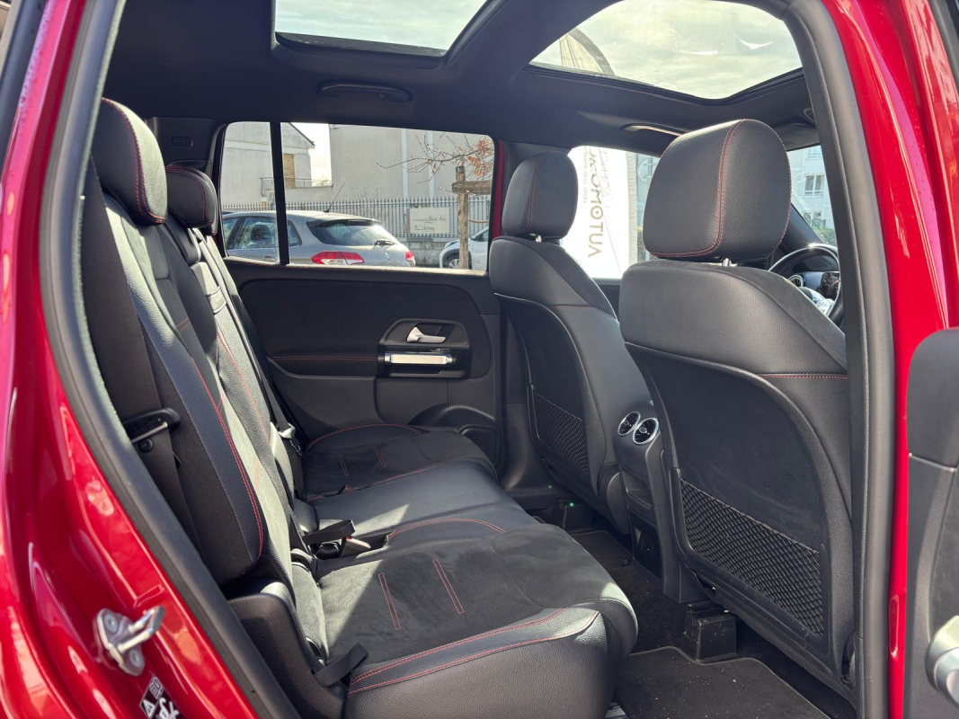 Mercedes GLB — 18